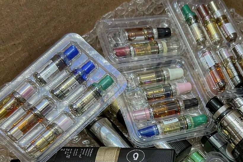 B2B Supply of vape hardware — bulk case