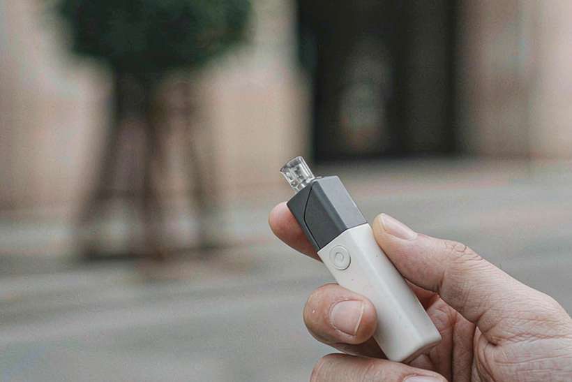 Buyer's Guide to vape kits — bulk case