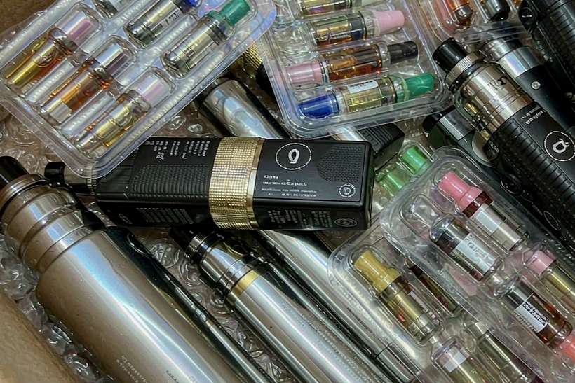 Buyer's Guide to vape mods — container load