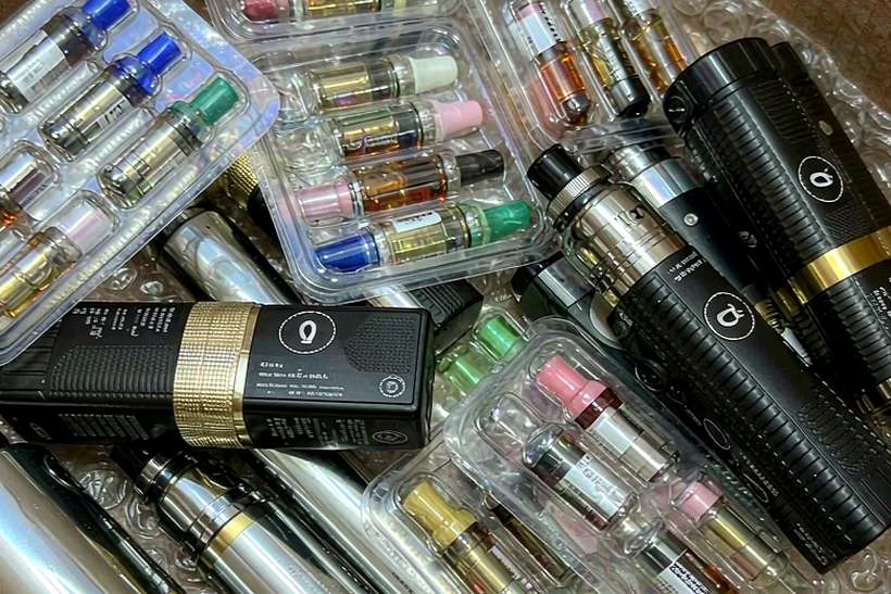 Market Overview of vape disposables — small parcel