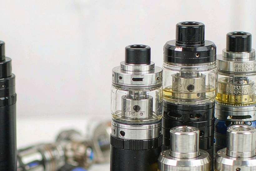 Reseller Guide to vape kits — small parcel