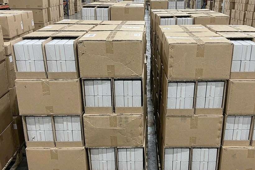 Restocking vape in Jeonju Tanba — container load