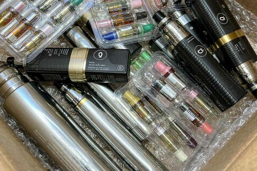 Wholesale vape hardware — bulk case